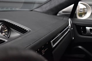 Porsche Cayenne Coupé 3.0 E-Hybrid Lightweight  | ACC | 22'' GT Design | Matrix PDLS+ | Carbon Dak | Luchtvering | 360 Camera | / 31