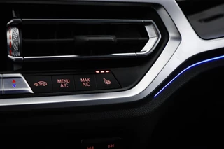 BMW 3-serie Touring M340i xDrive High Executive | DRIVING PROFESSIONAL PACK | LASER LED | PANORAMADAK | HEAD UP | STUURVERWARMING | EIBACH | CAMERA | 19" / 45