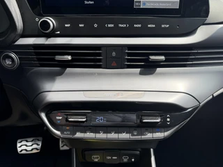 Hyundai Bayon 1.0 T-GDI Premium | 7400KM! | Adaptive | CarPlay | Fabrieksgarantie | / 17