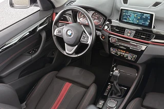 BMW X1 sDrive18i Executive Sport Line Panoramadak Trekhaak Groot Navi Stoelverwarming / 45