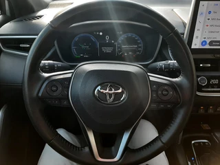 Toyota Corolla Cross 2.0 HYBRID FIRST EDITION BLIND-SPOT ELEK-ACHTERKLEP KEYLESS LM-VELGEN PARK-SENSOREN APPLE/ANDROID STOELVERW DRAADLOOS-LADEN AD-CRUISE BLUETOOOTH DAB+ / 16