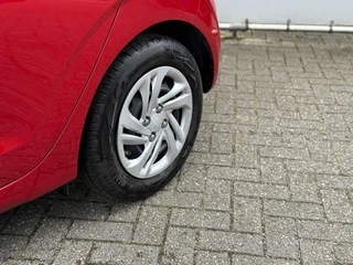 Hyundai i10 1.0i Comfort Airco / Cruise Control / 21