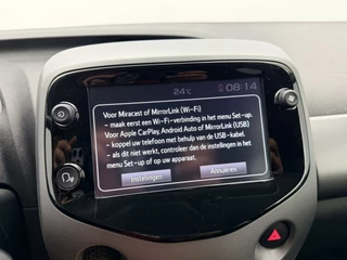 Toyota Aygo 1.0 VVT-i x-joy Automaat | ClimaTronic | Camera | Carplay&Android / 14