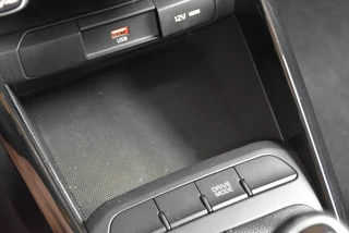 Kia Stonic 1.0 T-GDi MHEV 100pk DynamicLine Navi climate / 24