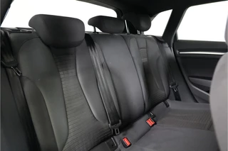 Audi A3 Sportback 35 TFSI CoD Design Pro Line Plus  | Trekhaak | Navi | Stl. verw. | Climate | PDC | LED | / 17