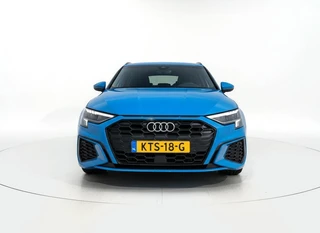 Audi A3 Sportback 45 TFSI e S edition Competition S-LINE - SOH 99% / 8