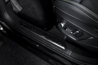 Lynk & Co 01 1.5 PHEV 276 PK More | S/K-panodak | Dig. Cockpit | Stoel-+Stuurverw. | 360 Camera | Adapt. Cruise | Memory | Elek. klep | LM 20" | 5359 / 18