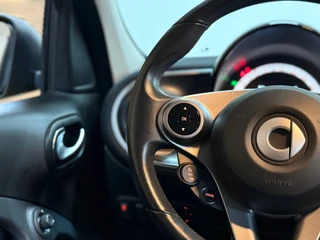Smart Forfour 1.0 Passion | Automaat | Carplay | Cruise Control | LED | Bicolor | Camera | Lichtmetalen velgen 15 Inch / 27