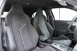 Opel Mokka Electric GSE 54 kWh | GSE | Stoel/stuurverwarming | Achteruitrijcamera | Unieke uitvoering | 20" Lichtmetalen velgen | Adapt. Cruise control | Alcantara sportstoelen / 14