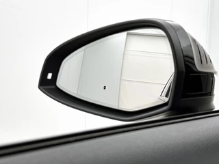 Audi A4 Avant 35 TFSI S - Line | Automaat | Adaptive Cruise | Camera | Stoelverwarming | Navigatie | Leder / 32
