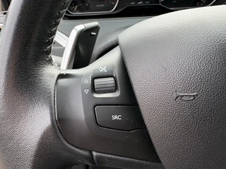 Peugeot 2008 1.2 Puretech Blue Lion Automaat ''Trekhaak - PDC - Navi '' / 14