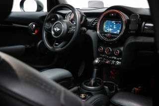 MINI 5-Deurs 2.0 Cooper S Chili Serious Business | PANORAMADAK | HEAD UP | LEDER | STOELVERWARMING | CLIMA / 14