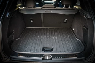 Lynk & Co 01 1.5 Plug-in Hybrid 262 Pk Zwarte hemel | Panoramadak | 75 km Elektrisch | 360 Camera | NL Auto | 20 inch. LMV | 1e Eigenaar / 31