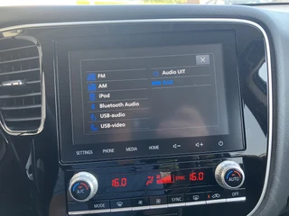 Mitsubishi Outlander 2.4 PHEV Intense+ 4WD 225 pk AUT. | 1e eigenaar | navigatie | trekhaak | elektr. v. stoel | carplay | alcantara / 24