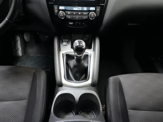Nissan Qashqai 1.6 160Pk N-Conecta ✅Panodak✅Trekhaak✅Navi✅Camera✅Clima✅Cruise✅ / 24