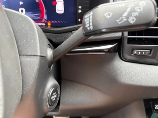 Škoda Karoq 1.5 TSI ACT Sportline Business / 29