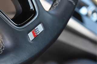 Audi A3 Sportback 35 TFSI edition one 3x S-Line 150pk  | Stoelverwarming | Camera | Virtual Cockpit | DAB | Carplay/Android | Full LED / 45