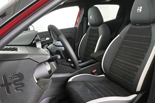Alfa Romeo Junior 1.2 Turbo Hybrid Ibrida Sport Speciale Pano Massage Stoelverwarming / 7