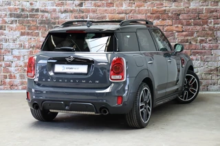 MINI Countryman John Cooper Works ALL4 Chili Automaat  / Navigatiesysteem Plus / Leder / Panoramadak / Harman Kardon / Stoelverwarming / Achteruitrijcamera / 19 Inch / Sportstoelen / Parkeersensoren voor+achter / Climate Control / Head-Up Display / 4