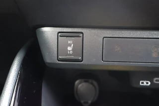 Toyota Yaris 1.5 Hybrid 115 Dynamic STOEL/STUURVERW PARK-SENSOREN KEYLESS LM-VELGEN LED CAMERA PRIVACY-GLASS AD-CRUISE APPLE/ANDROID DAB+ / 23
