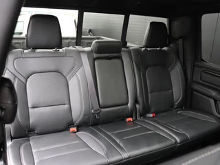 Dodge Ram 1500 5.7 V8 4x4 Crew Cab Sport | LEDER | MEMORY | PANO-DAK | HEAD-UP | LUCHTVERING | TREKHAAK | ALPINE AUDIO | STOELVERK. | CAMERA | NAVI | CRUISE | / 18