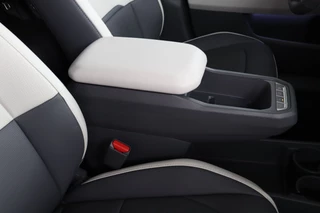 Kia EV3 GT-Line Business Edition 81.4 kWh  Camera - Adaptieve Cruise control - AppleCarplay - AndroidAuto - 7 Jaar of 150.000km Fabrieksgarantie / 60