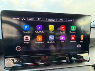 Seat Leon Sportstourer 1.5 TSI Style Launch Edition / ACC / Led / CarPlay / Trekhaak . / 25