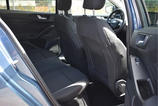 Ford Focus Wagon 1.0 EcoBoost Hybrid Titanium Winter Pack | NL-Auto | 1ste eigenaar | Carplay | Stoelverwarming | Full LED | Historie / 32