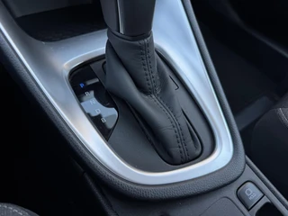 Toyota Yaris 1.5 Hybrid First Edition Apple Carplay/Android Auto, Camera, Climate/Cruise Control, Navigatie / 18