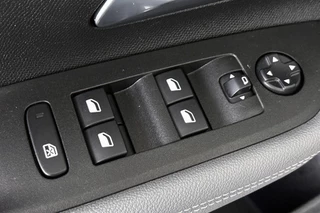 Opel Mokka-e Elegance 50-kWh 11kw bl. SOH 100% Achteruitrijcamera Apple CarPlay / 28