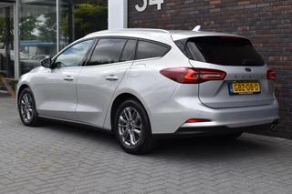 Ford Focus Wagon 1.0 EcoBoost Hybrid Titanium / 4