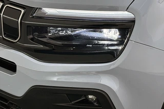 Jeep Avenger 1.2 e-Hybrid Summit Keyless Navigatie Elektrische Achterklep / 19