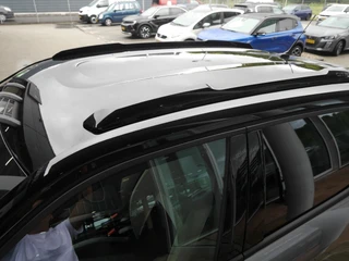 Citroen C3 1.2 Turbo 100pk Max | Uit voorraad leverbaar | Zwart dak | Stoelverwarming | Stuurverwarming | Camera | Lichtmetalen velgen | Apple Carplay / 10