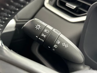 Toyota RAV4 2.5 Hybrid AWD Dynamic Trekhaak | 18'' L.M. Velgen | Elektrische Achterklep / 24