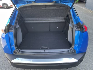 Peugeot 2008 100pk Allure Pack (Camera - Automatische Airco - i-cockpit - Navigatie - 17" - Apple Carplay - LED) / 10