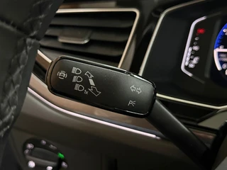 Volkswagen POLO 1.0 TSI Style Black Edition Business | Matrix LED | IQ.Light |CarPlay | Stoelverwarming | ACC | Camera | Trekhaak / 25