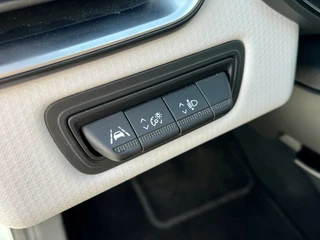 Renault Clio 1.0 TCe 90 Evolution  | Lichtmetaal | Parkeersensoren | Dodehoek | Navigatie | Airco | Cruise Control | Chrome Pakket | Elektrische Ramen | Getint Glas | NL Auto | BTW Auto | Apple CarPlay/Android Auto / 46