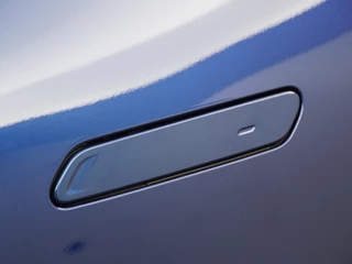 Kia EV6 Light Edition 63 kWh  - Stoel-/stuurverwarming - Apple CarPlay/Android Auto - Navigatie - Cruise Control - Fabrieksgarantie tot 03-2032 / 17