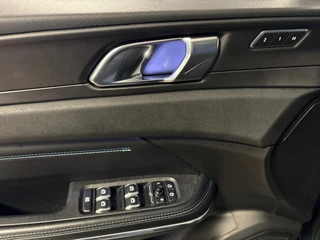 Lynk & Co 01 1.5 / pano / navi / camera / Infinity / memory / elec klep / Apple Android carplay / 13