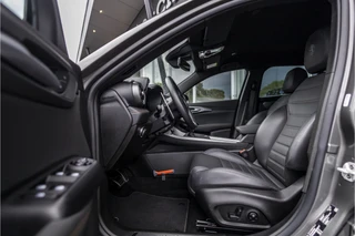 Alfa Romeo Tonale 1.5T Hybrid Veloce  | Elek. achterklep | Leder | NL auto / 10