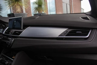 BMW 2-serie Active Tourer 225xe Luxury | Driving Assistant Plus | Panoramadak | Fileassistent | Active Cruise control | Head-up | HiFi audio | Sportstoelen | Rijstrooksensor | Keyless entry / 41