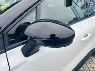 Renault Captur 1.6 E-Tech Full Hybrid 145 Techno  | Stoel+Stuurverwarming | Climate Control | Draadloze Telefoonlader | Camera + Sensoren | Two-Tone | Apple CarPlay/Android Auto / 28
