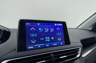 Peugeot 5008 1.2 PureTech Blue Lease Executive | 7 persoons | Cruise control | Climate control | Navigatie full map | Lichtmetaal 17" / 24