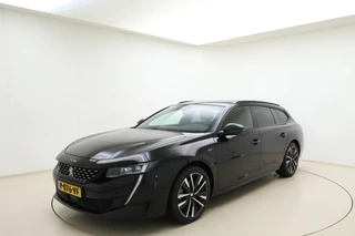 Peugeot 508 SW 1.2 PureTech GT | Achteruitrijcamera | Parkeersensoren | Full-map Navigatie | Climate control | Adaptive Cruise control | Stuurbediening | Inklapbare trekhaak | Parkeersensoren voor/achter | Verwarmde voorstoelen | Dakrails | Keyless entry | Lane-keeping system