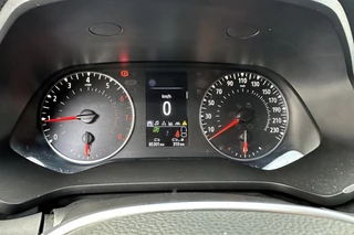 Renault Captur 90pk TCe Intense / 18
