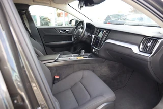 Volvo V60 2.0 B3 Momentum Advantage|Automaat|Trekhaak|Applecarplay/android auto|Camera|Cruise control / 21