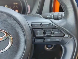 Toyota Aygo X LIMITED AUTOMAAT CABRIO NL-AUTO 18"LM-VELGEN PRIVACY-GLASS JBL-AUDIO HALF-LEDER STOELVERW. / 18