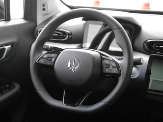 Leapmotor T03 Design 37.3 kWh | Nieuwe auto | Snel leverbaar! | Actieradius van 265 km (WLTP) Gecombineerd | Camera | Panoramadak | Adaptive cruise control | Dodehoek detectie | Lichtmetalen velgen / 16