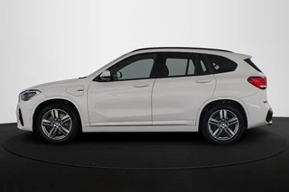 BMW X1 xDrive25e M Sport Sportstoelen Stoelverwarming Apple CarPlay LED / 32