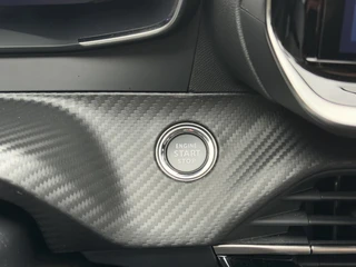 Peugeot 208 Allure 1.2 Hybrid 100PK e-DCS6 Automaat Trekhaak, Navigatie, Achteruitrijcamera, Keyless, Stoelverwarming, Apple Carplay, Android Auto / 24